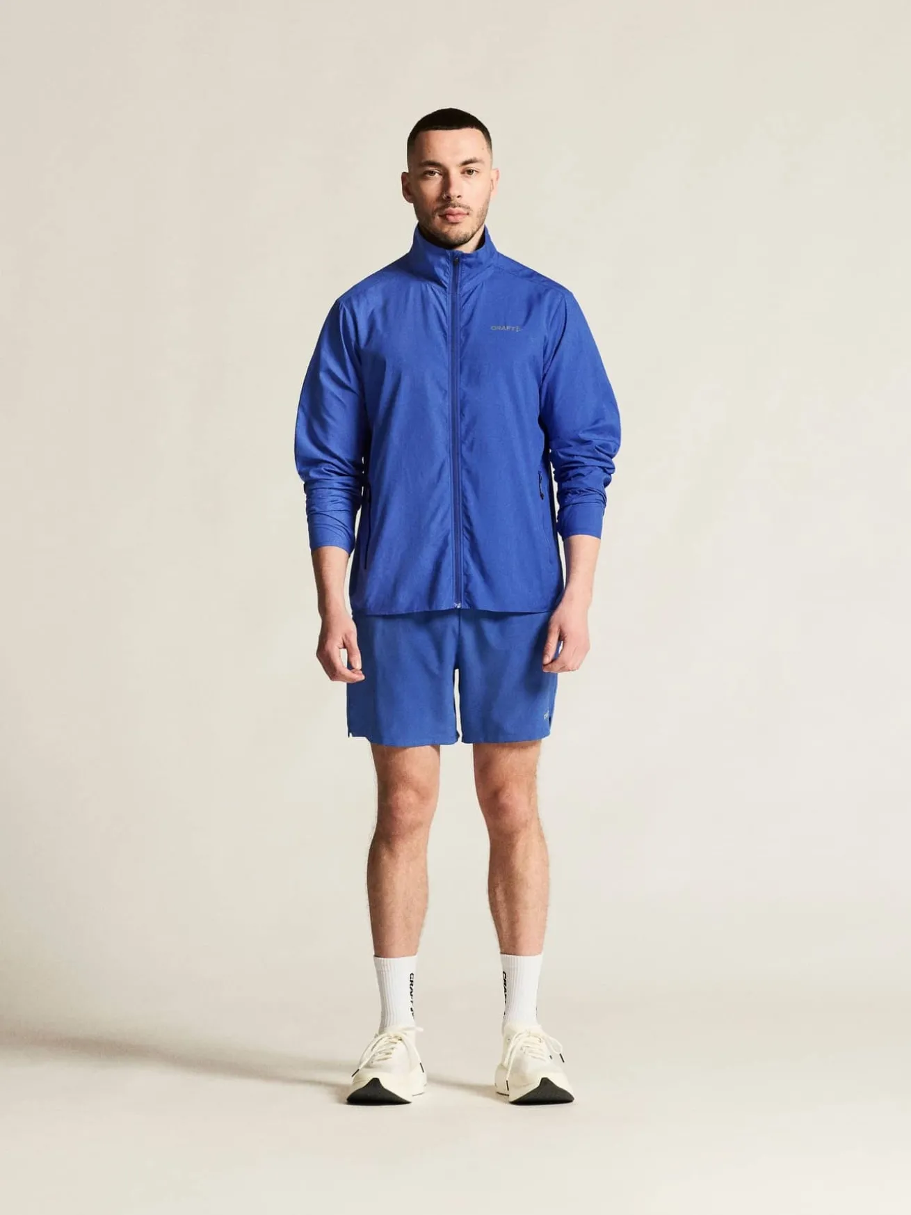 CORE Essence Shorts 2 M