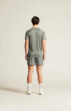 CORE Essence Shorts 2 M